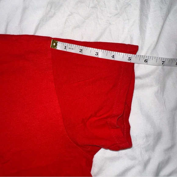 Gildan | Only The Strong Survive Logo Back Graphic Cropped Short Sleeve T Shirt - Picture 11 of 12